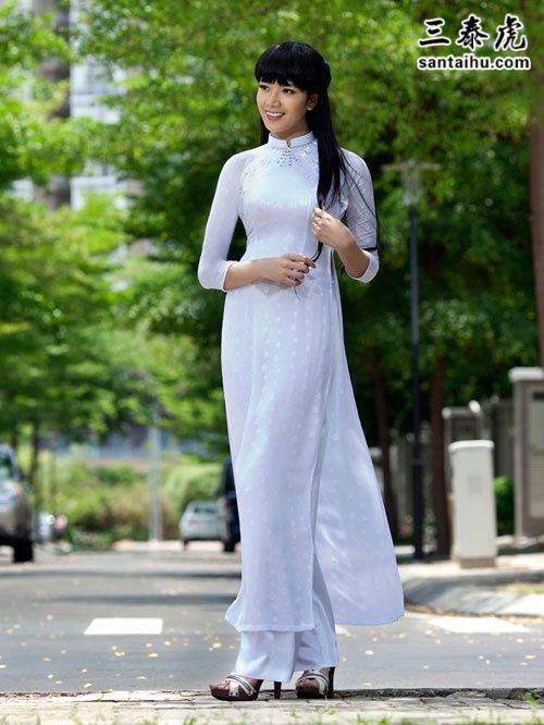 典型的越南服饰奥黛,适合热带地区越南